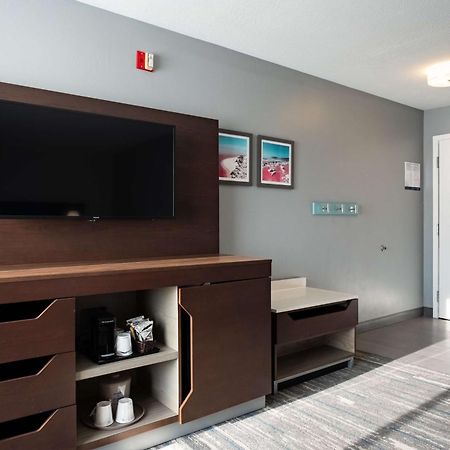 Hampton Inn & Suites Salt Lake City Airport Ngoại thất bức ảnh