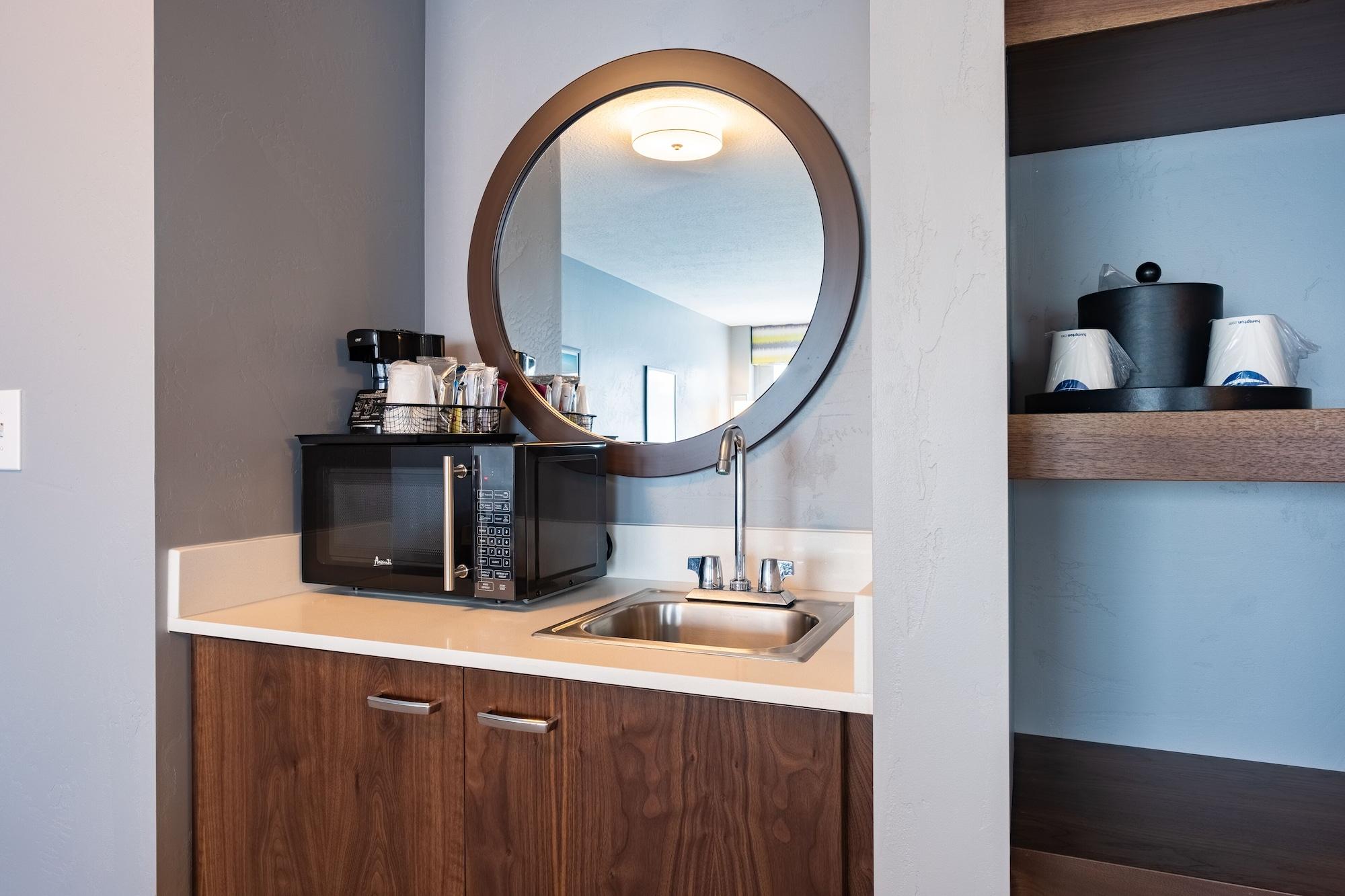 Hampton Inn & Suites Salt Lake City Airport Ngoại thất bức ảnh