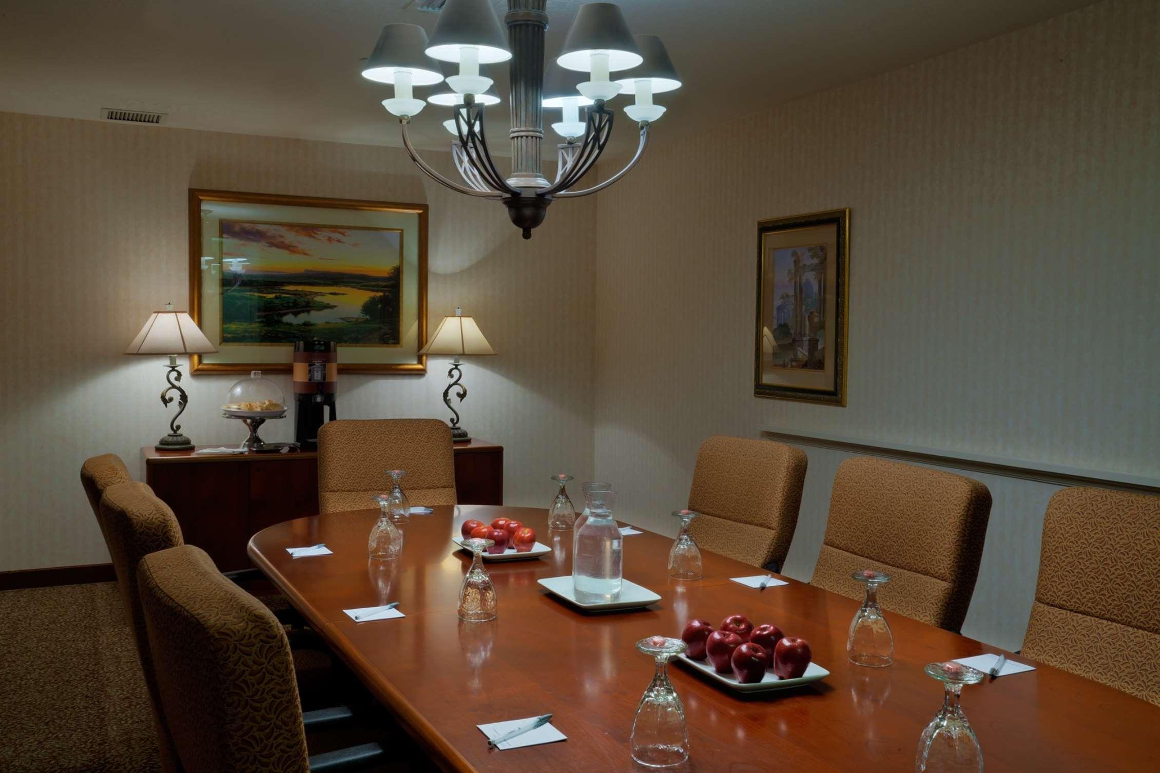 Hampton Inn & Suites Salt Lake City Airport Ngoại thất bức ảnh