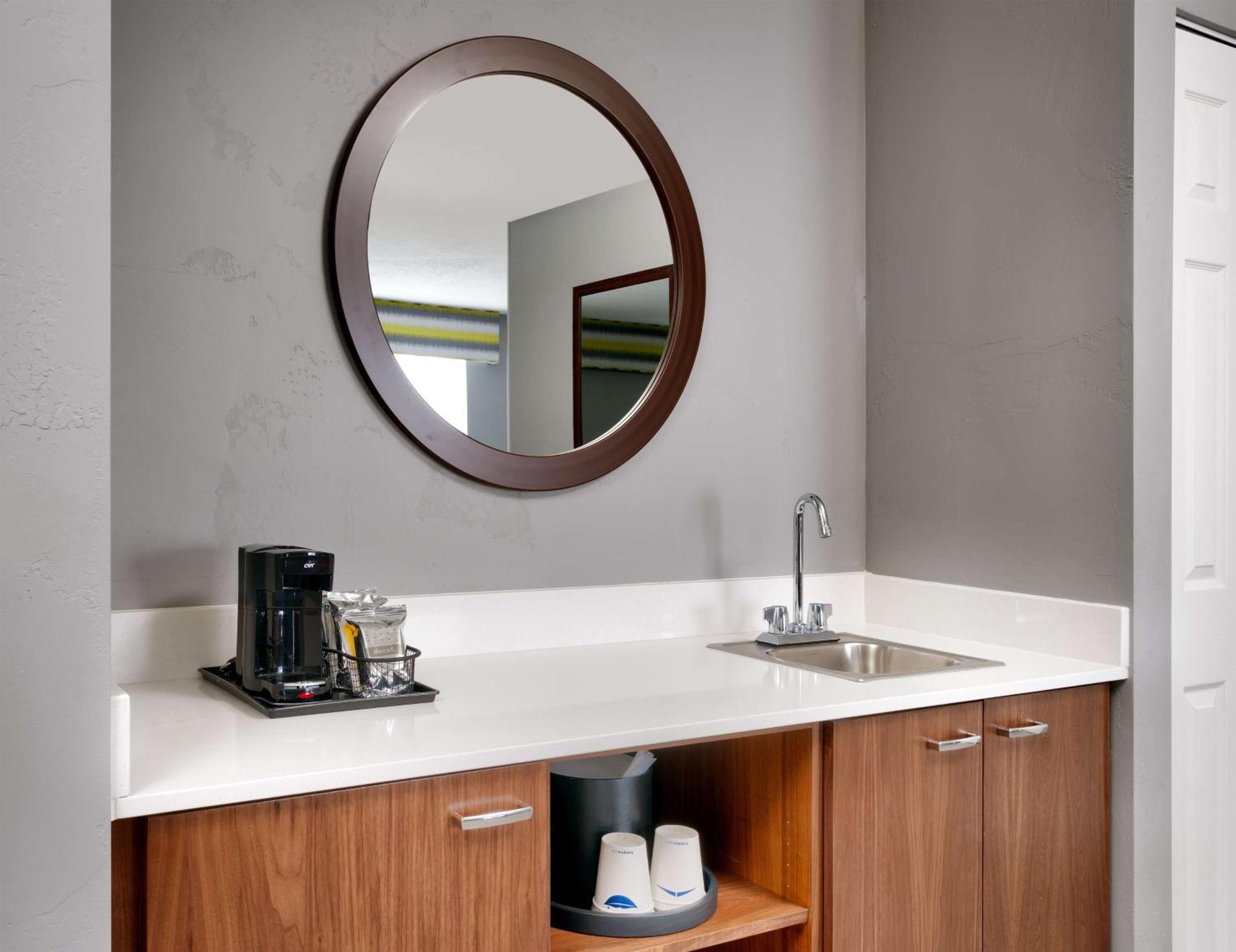 Hampton Inn & Suites Salt Lake City Airport Ngoại thất bức ảnh