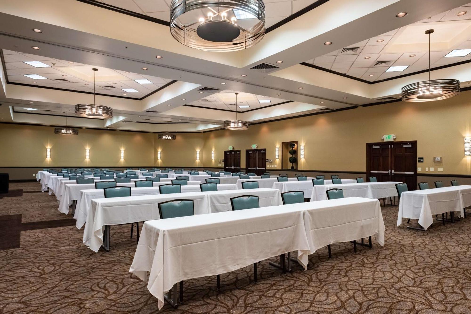 Hampton Inn & Suites Salt Lake City Airport Ngoại thất bức ảnh