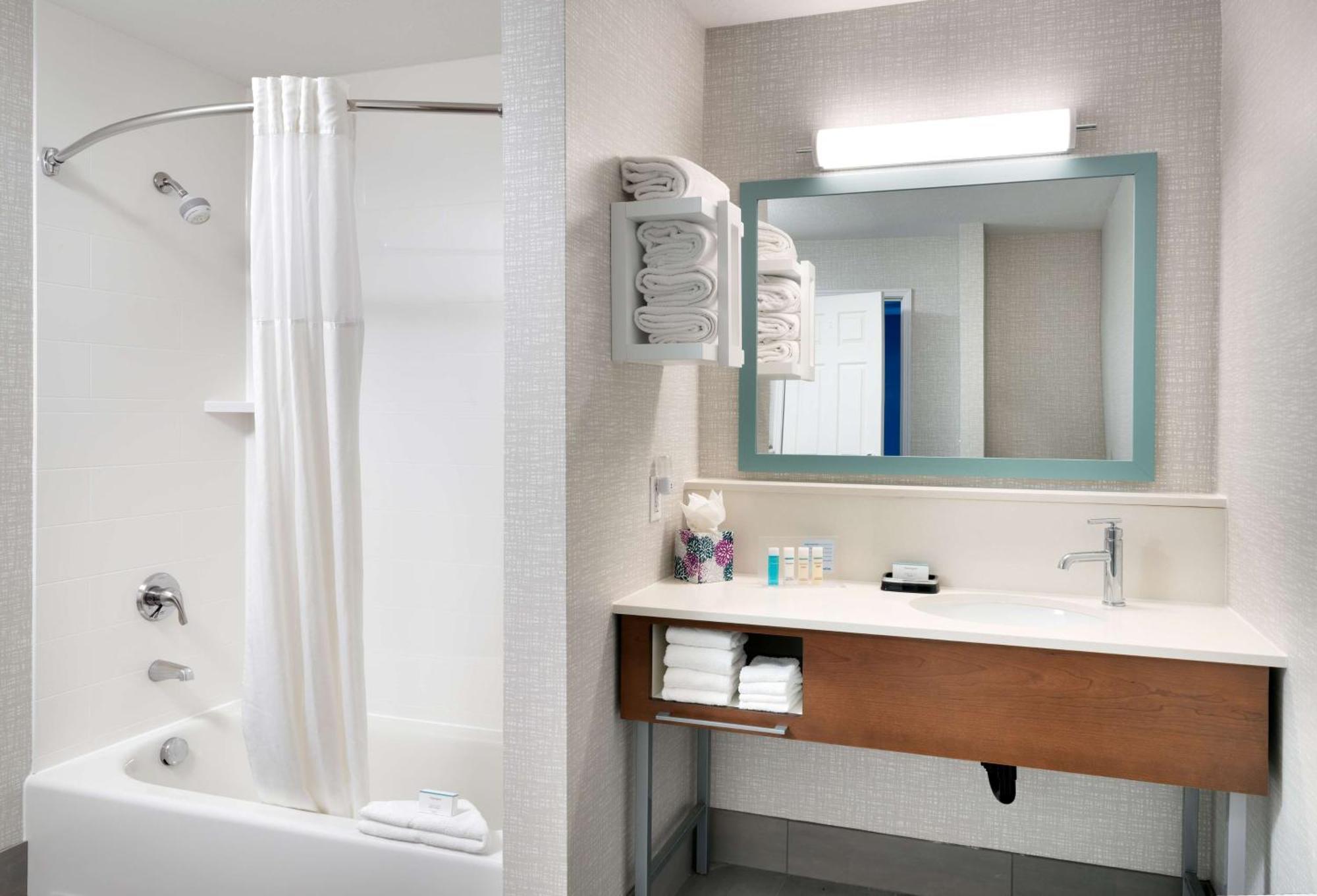 Hampton Inn & Suites Salt Lake City Airport Ngoại thất bức ảnh