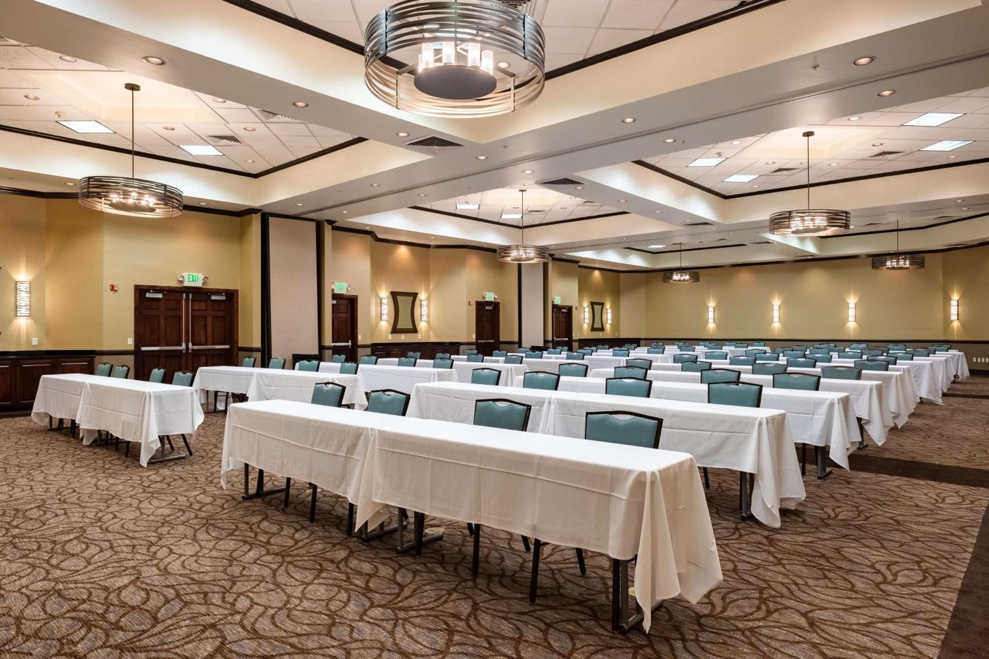 Hampton Inn & Suites Salt Lake City Airport Ngoại thất bức ảnh