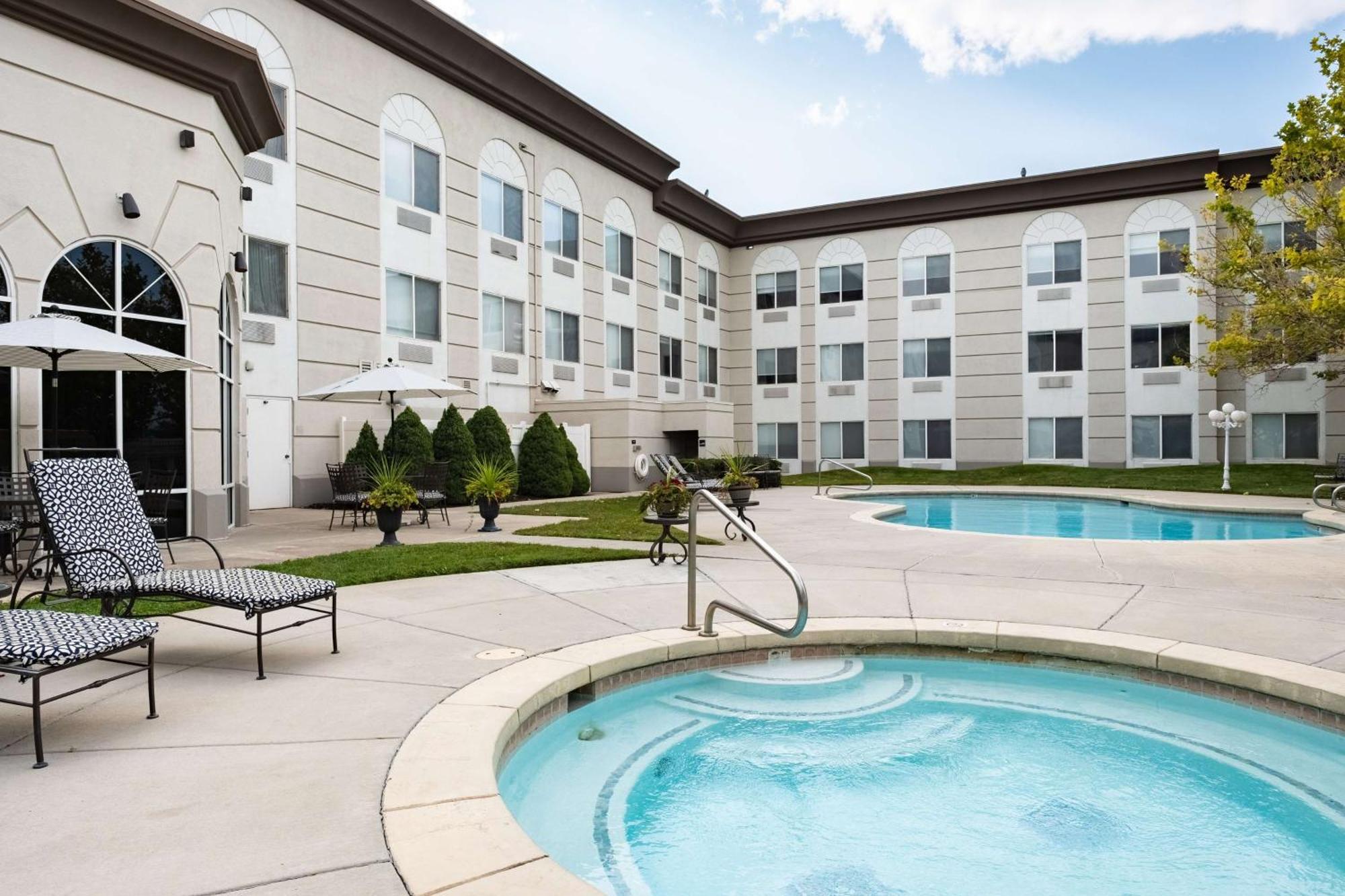 Hampton Inn & Suites Salt Lake City Airport Ngoại thất bức ảnh