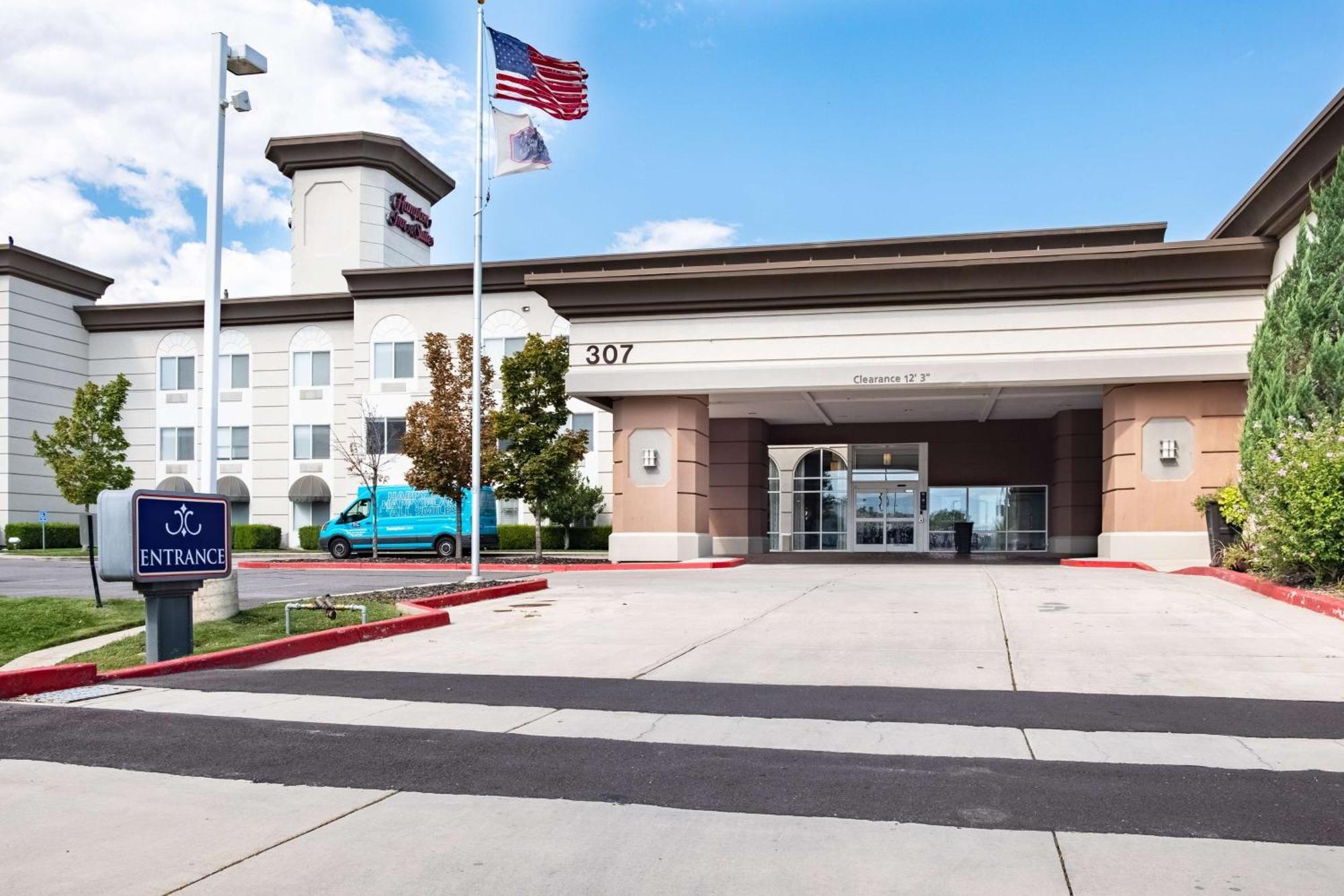 Hampton Inn & Suites Salt Lake City Airport Ngoại thất bức ảnh